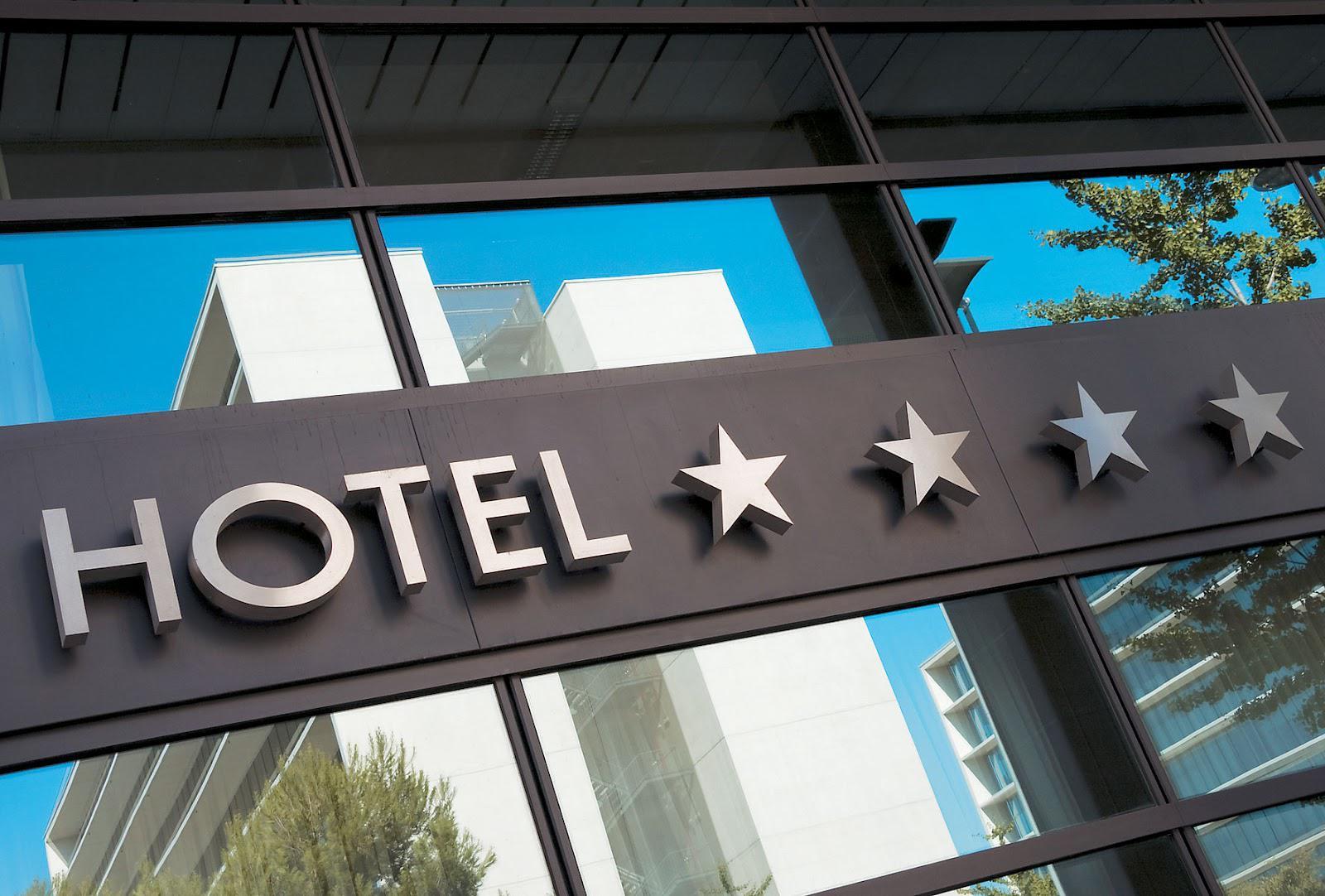 Evening Standard: Αυτά είναι τα 5 καλύτερα νέα ελληνικά ξενοδοχεία που ανοίγουν το 2019